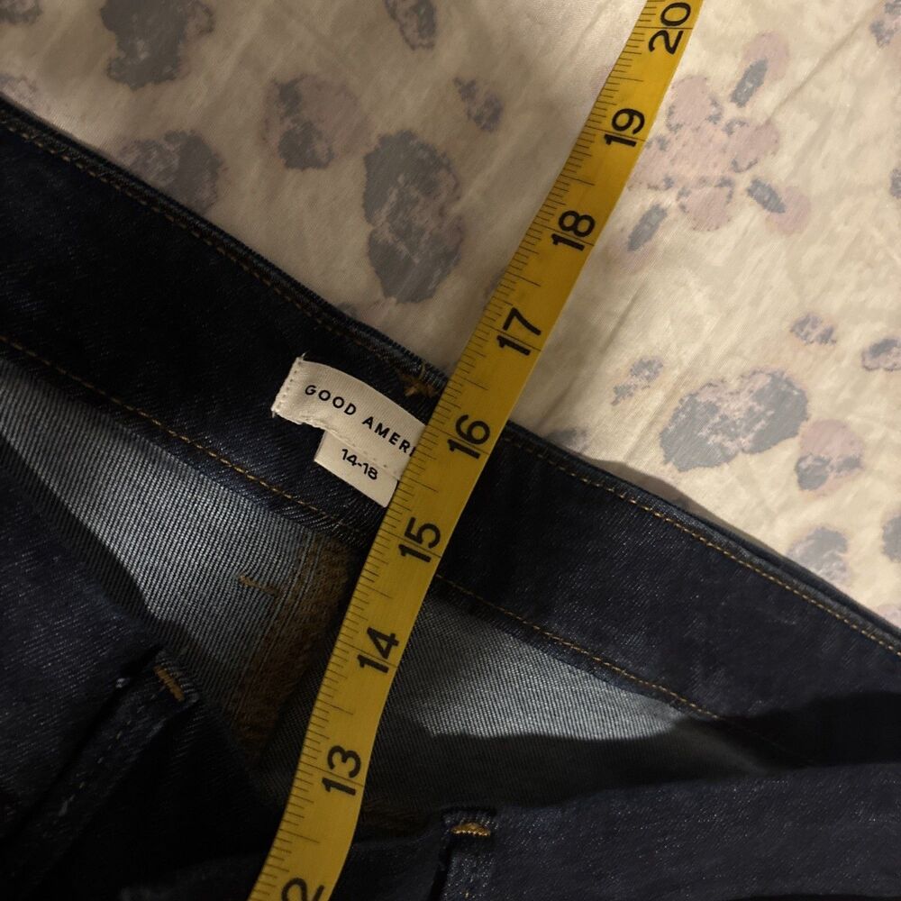 Good American Women’s Skinny Jeans in Dark Indigo - Picture 8 of 15